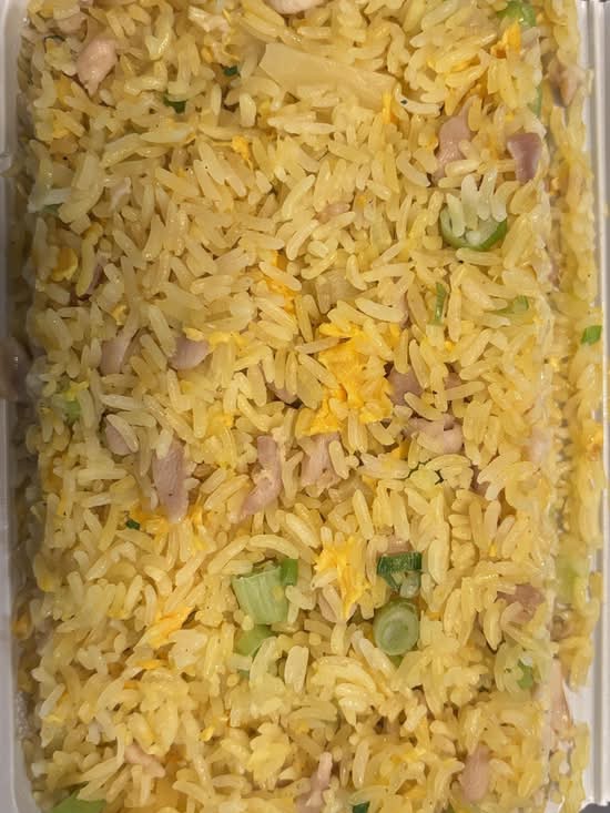 Fried Rice with Pineapple and Chicken 菠蘿雞絲炒飯